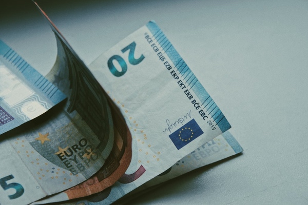 zwanzig euro schein fünf euro zehn euro geldscheine