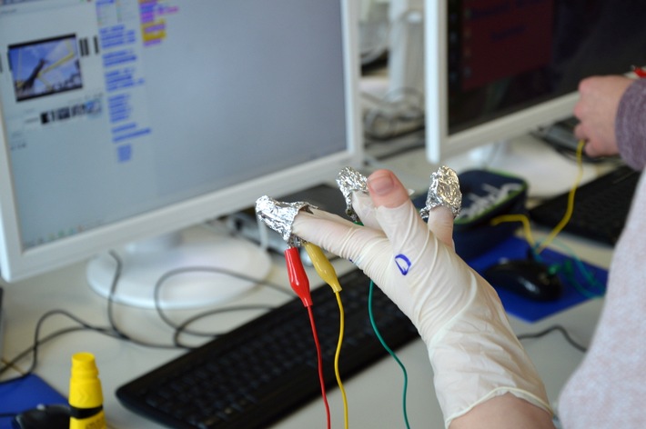 Warum Technik und Medizin gut zusammenpassen – RHÖN fördert praxisorientierte Studien- und Berufsorientierung